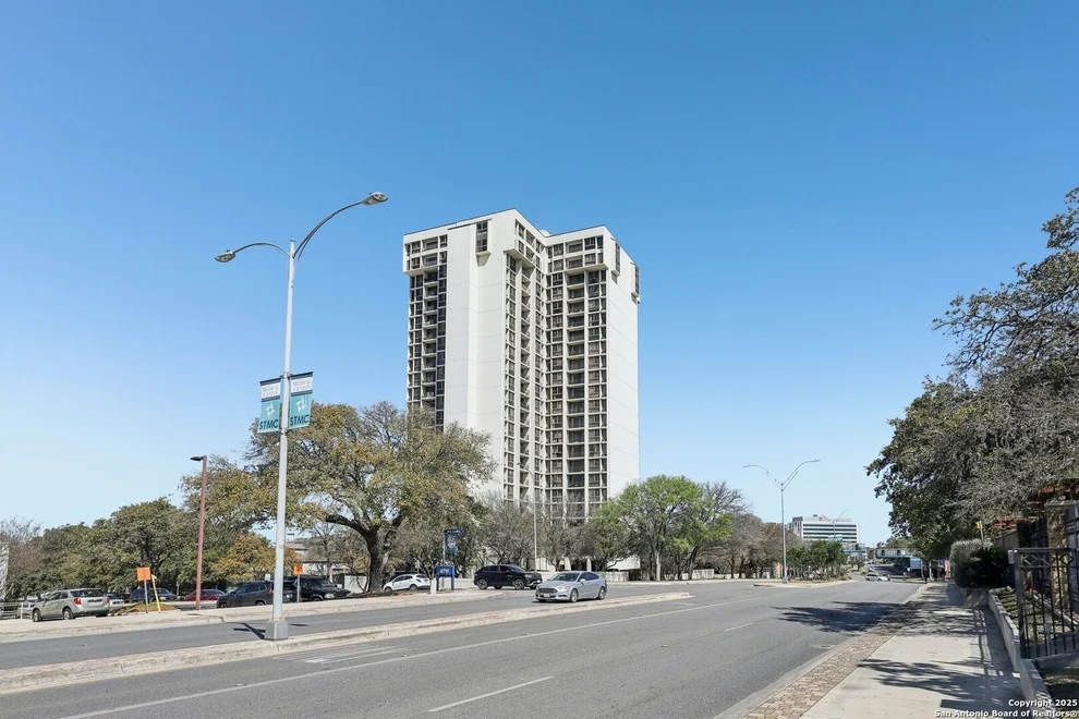Unit for sale at 7701 Wurzbach, San Antonio, TX 78229