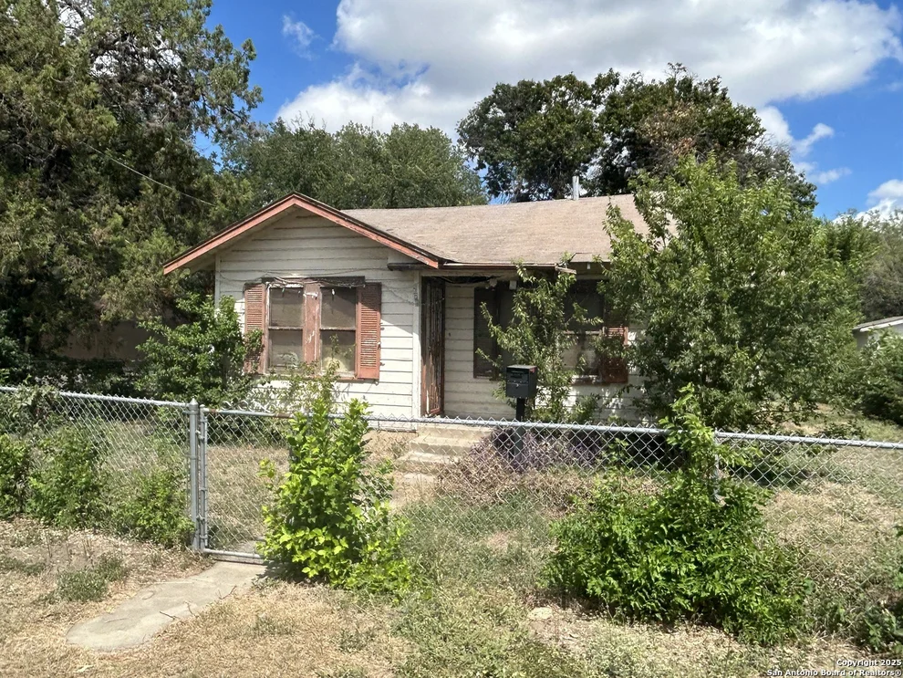 Unit for sale at 301 Barrett, San Antonio, TX 78214