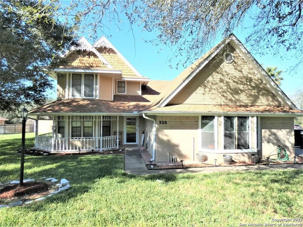 Unit for sale at 225 Linney Lane, Beeville, TX 78102