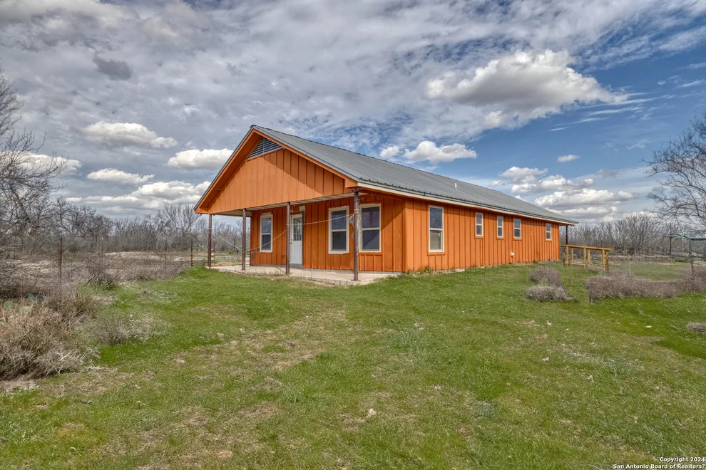 Unit for sale at 6425 W US Highway 90, Uvalde, TX 78801