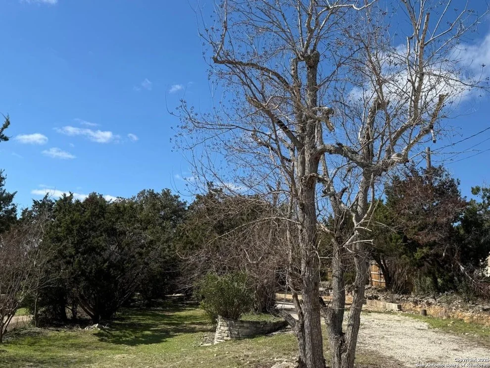 Unit for sale at 1800 Live Oak, Canyon Lake, TX 78133
