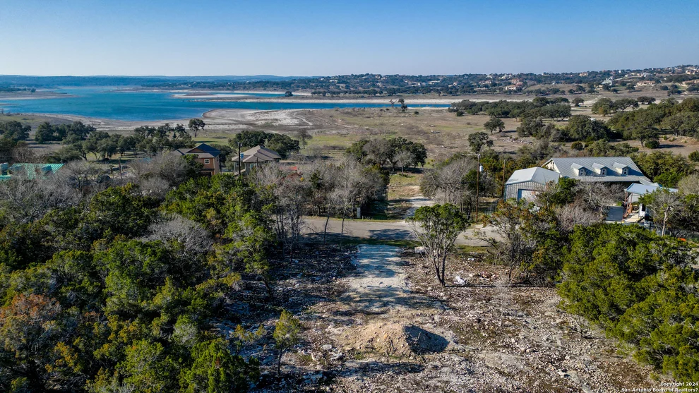 Unit for sale at 1711 LAKESHORE DR, Canyon Lake, TX 78133