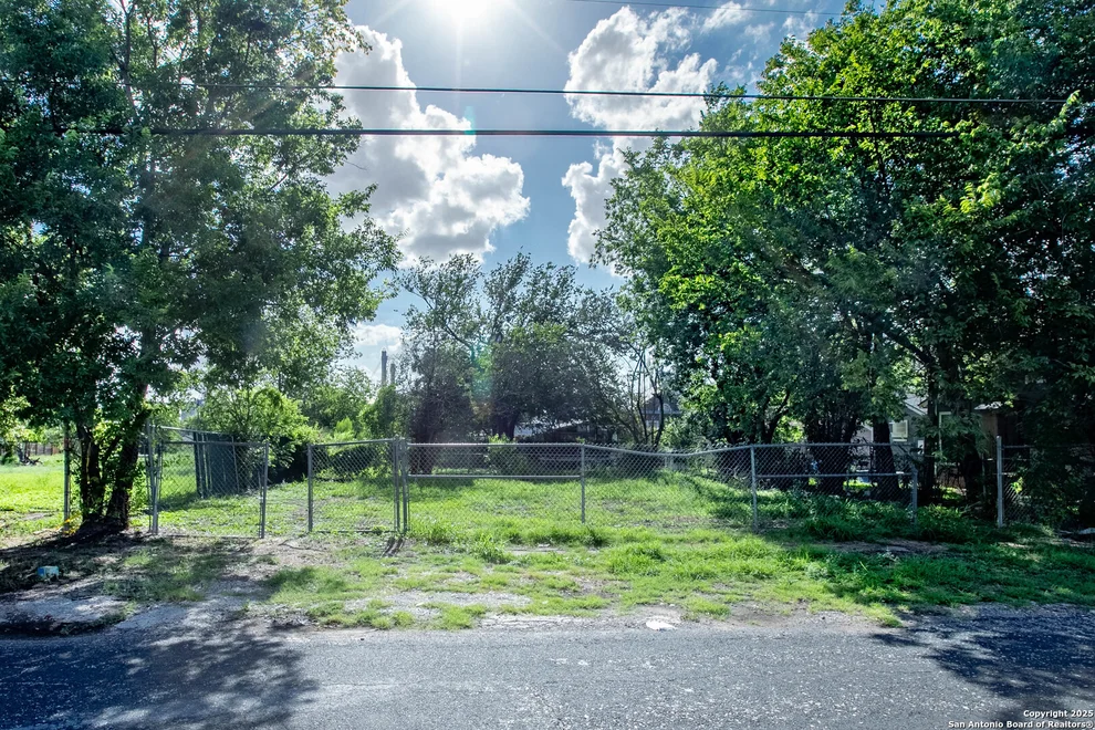Unit for sale at 211 S OLIVE ST, San Antonio, TX 78203