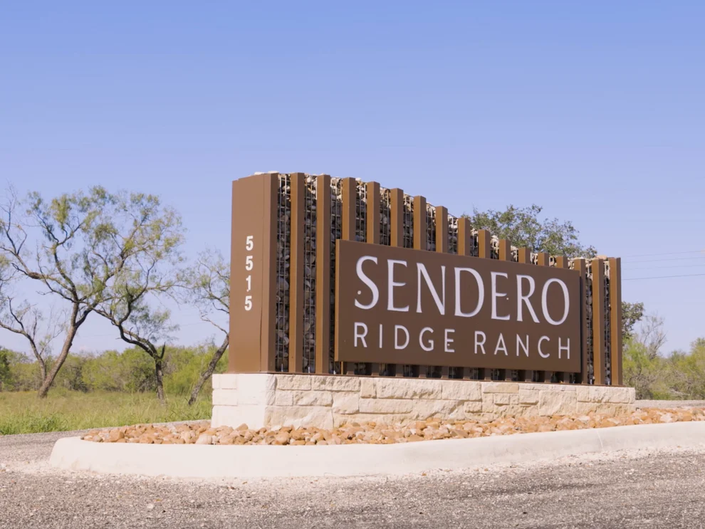 Unit for sale at 113 CR 2644, Moore, TX 78057