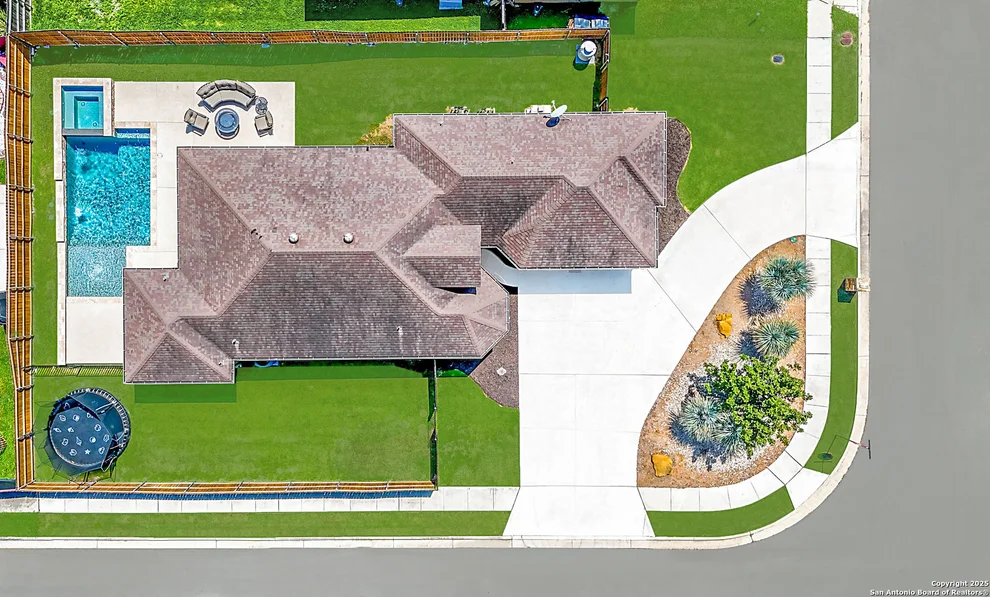 Unit for sale at 1352 Lauren St, New Braunfels, TX 78130