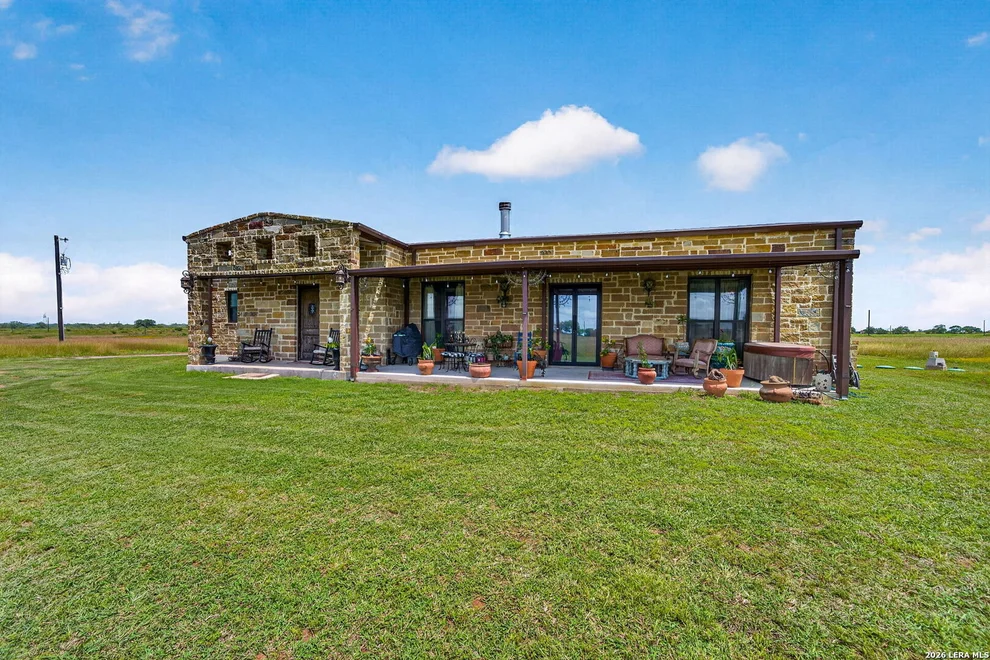 Unit for sale at 2193 STATE HIGHWAY 97 W, Floresville, TX 78114