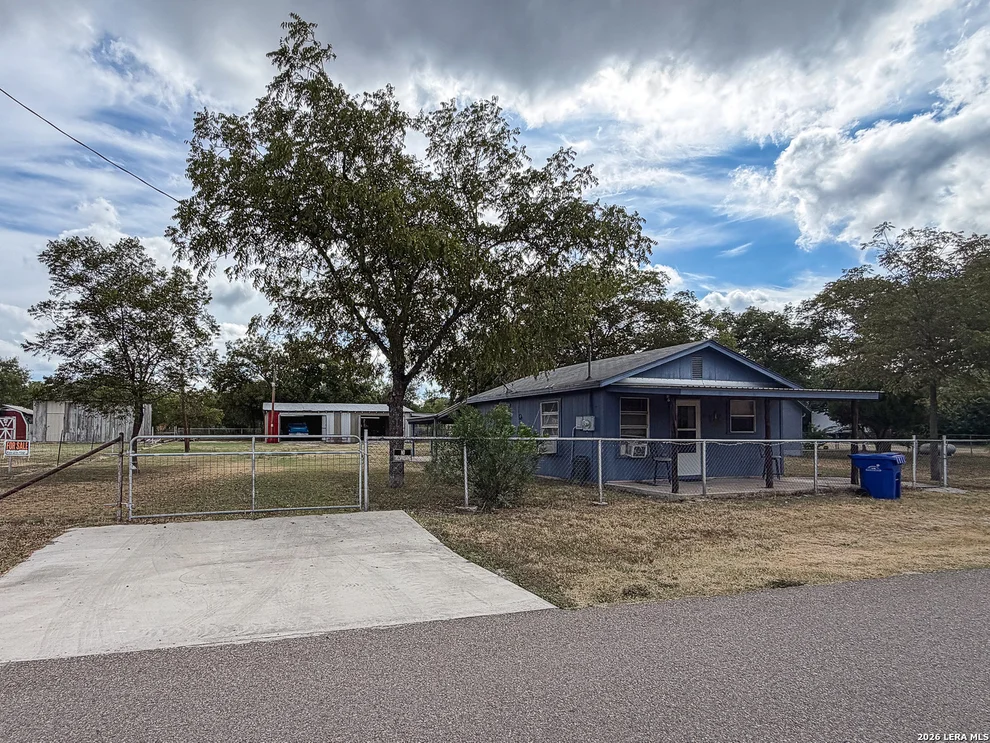 Unit for sale at 215 W w 3rd St, Camp Wood, TX 78833