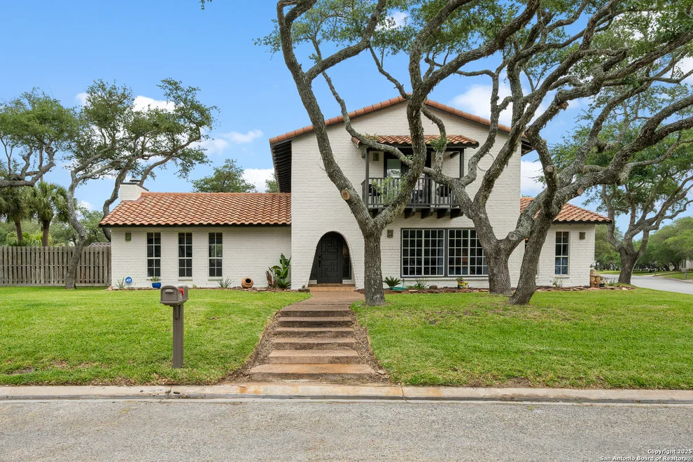 Unit for sale at 102 Bay Hills, Rockport, TX 78382