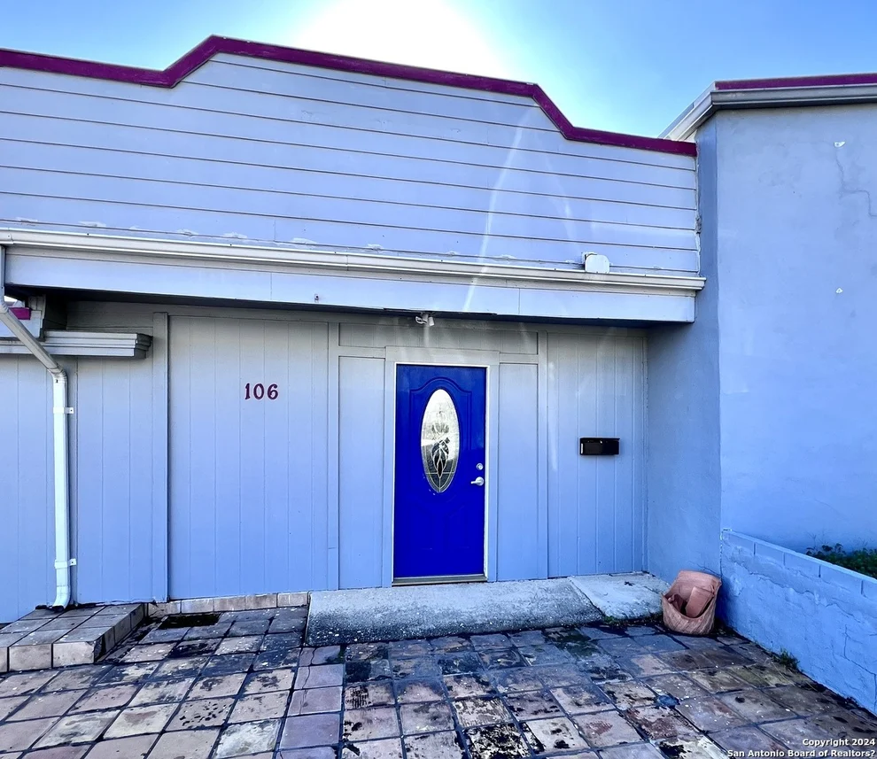 Unit for sale at 106 Avenue Maria Dr, San Antonio, TX 78216