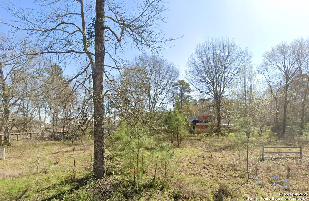 Unit for sale at 405 Dogwood, Montgomery, TX 77316