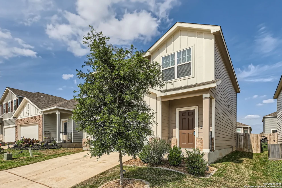 Unit for sale at 5250 Winding Stream, St Hedwig, TX 78152