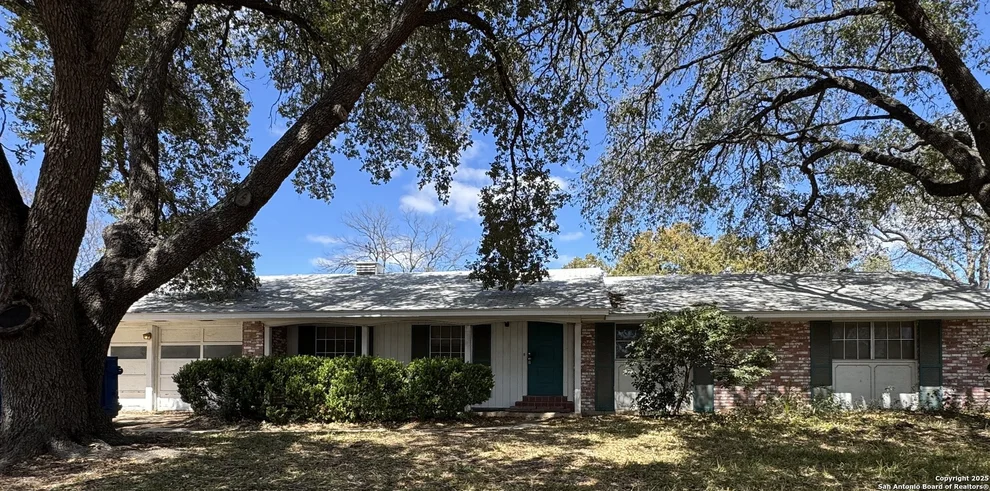 Unit for sale at 413 Cloudmont, Windcrest, TX 78239