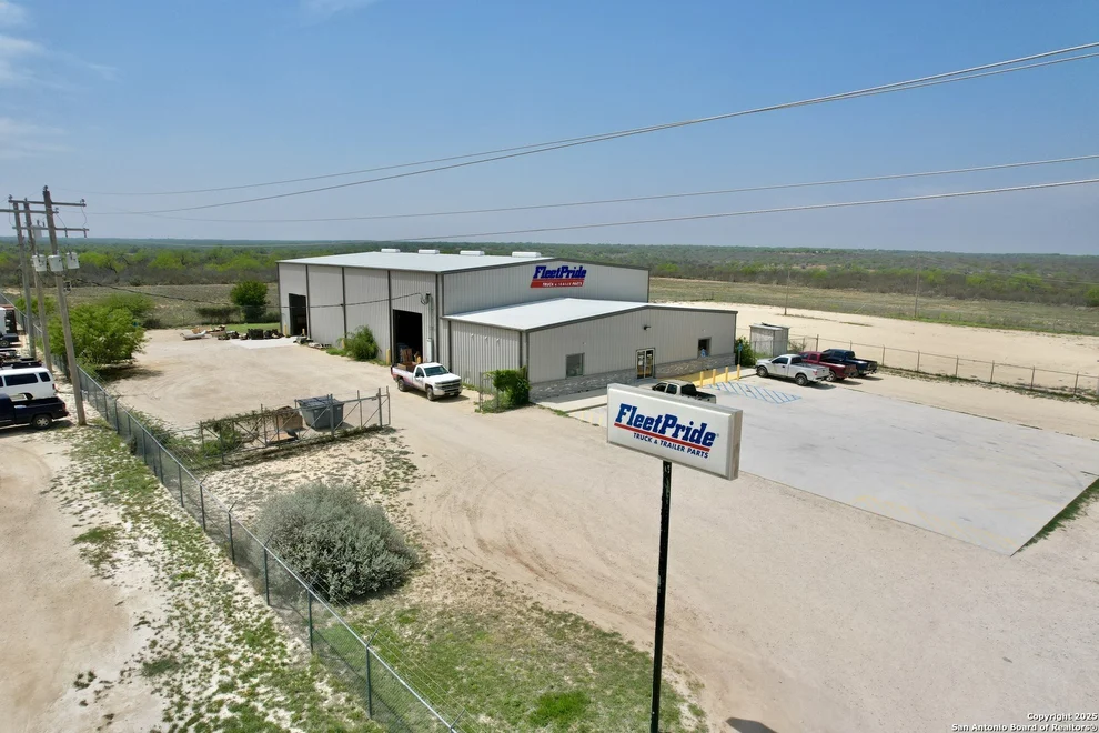 Unit for sale at 3509 Highway 277, Carrizo Springs, TX 78834
