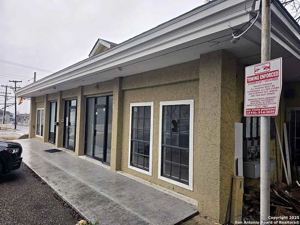 Unit for sale at 4631 Vance Jackson, San Antonio, TX 78230