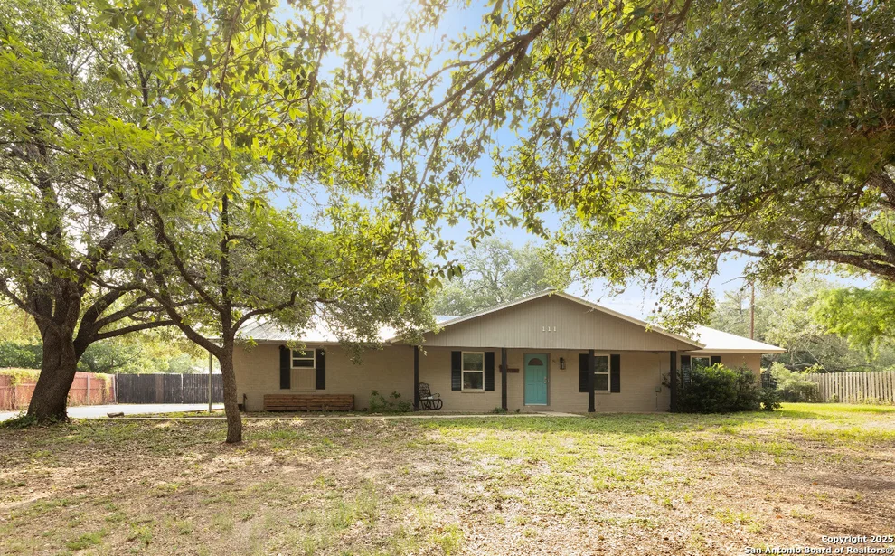 Unit for sale at 111 Deer Run, Pleasanton, TX 78064