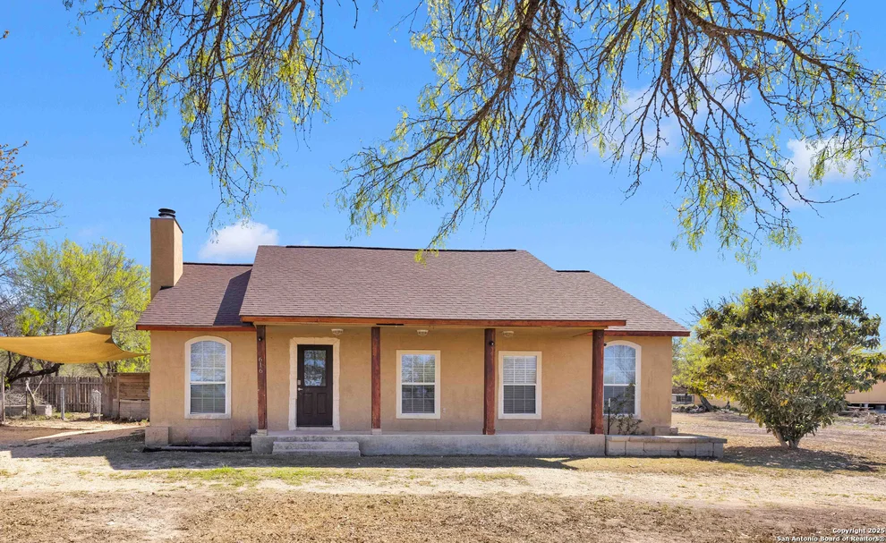 Unit for sale at 616 County Road 4639, Hondo, TX 78861