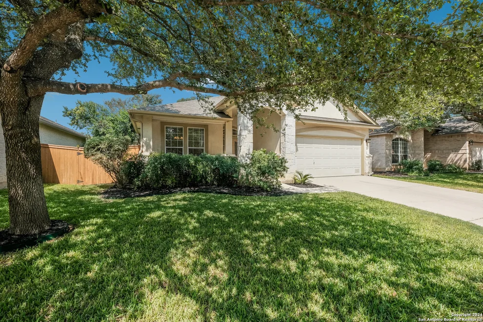 Unit for sale at 55 AMBER FRST, Hollywood Park, TX 78232