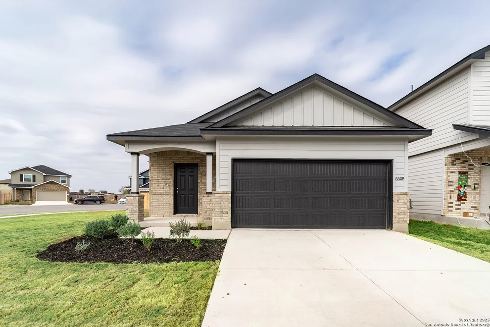 Unit for sale at 6609 Cibolo Springs, Converse, TX 78109