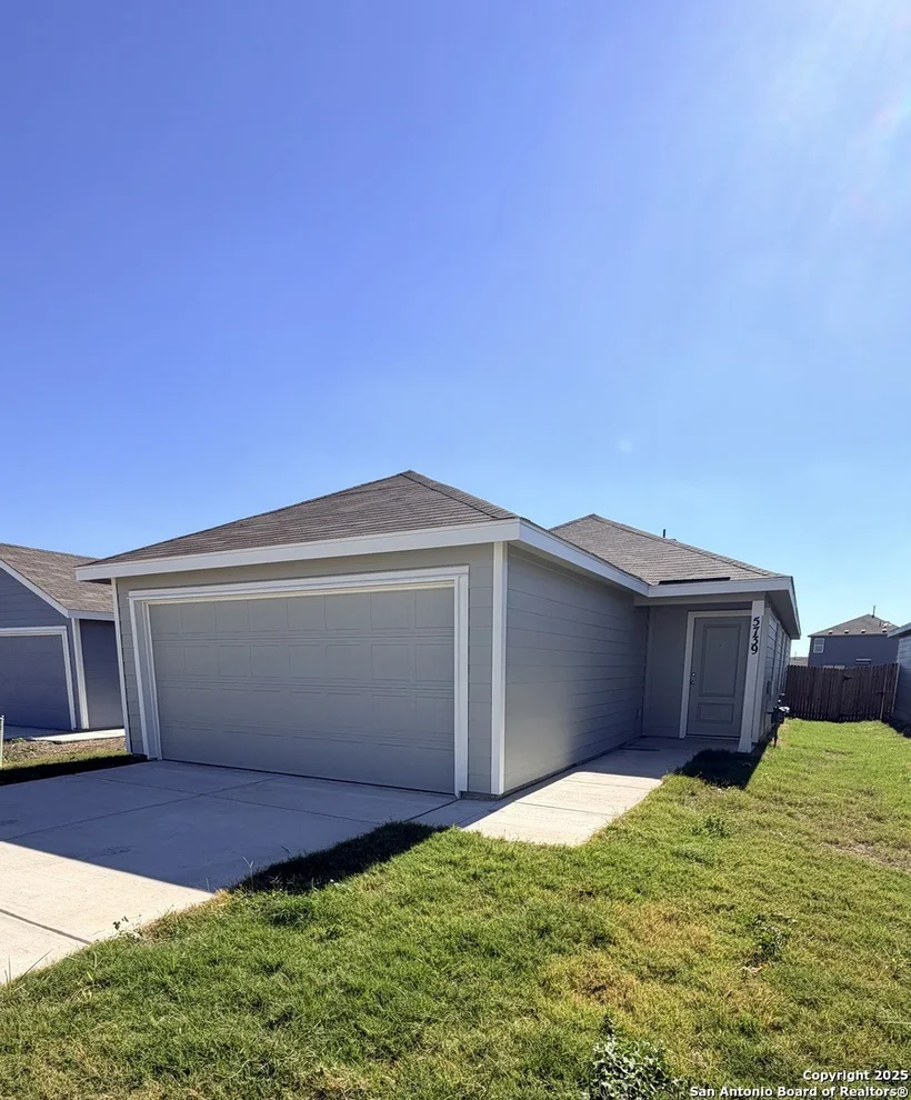 Unit for sale at 5739 alope, Seguin, TX 78155