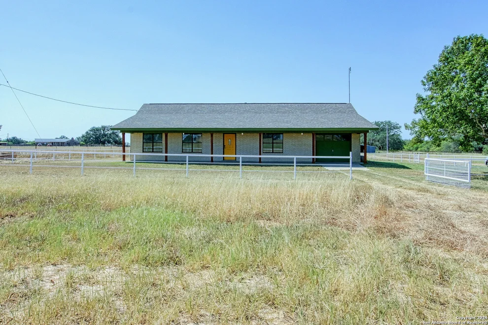 Unit for sale at 1786 STATE HIGHWAY 119, Stockdale, TX 78160