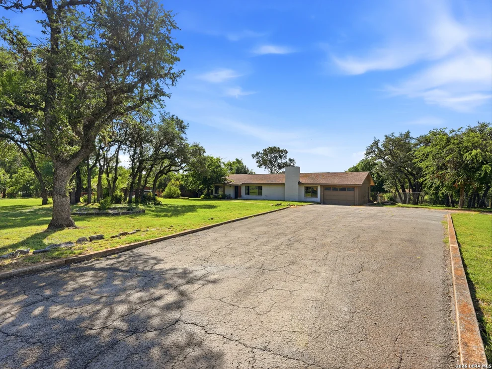 Unit for sale at 136 Royal Oaks Loop, Kerrville, TX 78028