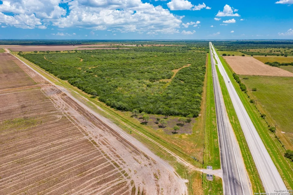 Unit for sale at 9815 US-181N, Skidmore, TX 78389