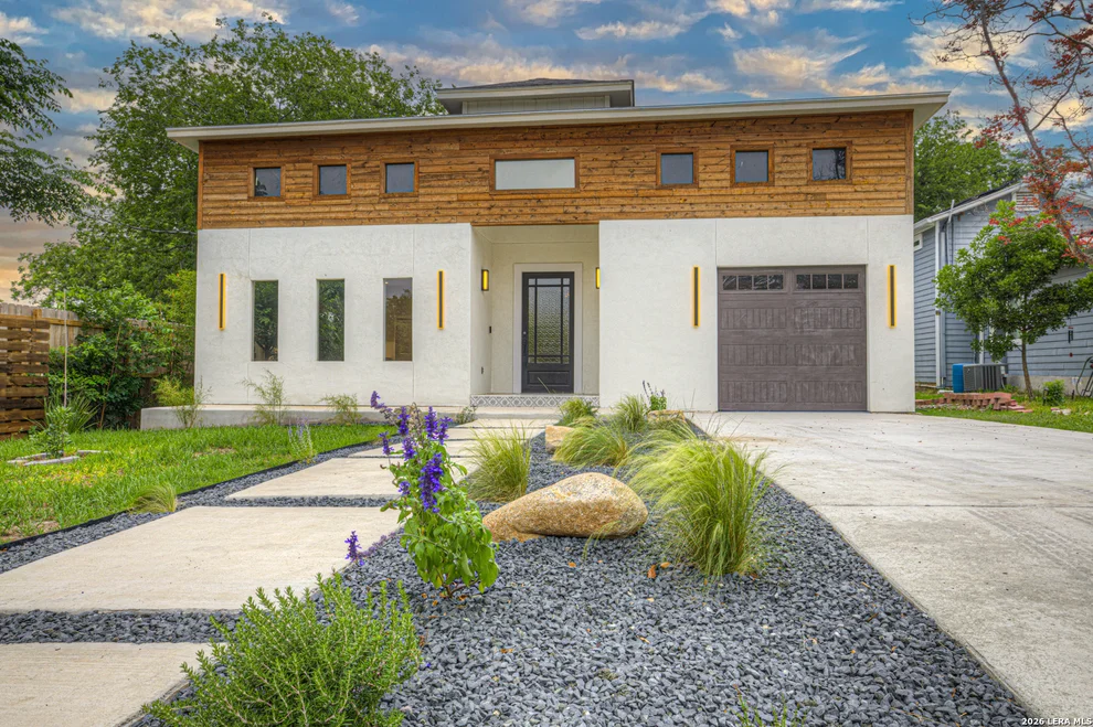 Unit for sale at 455 S HACKBERRY AVE, New Braunfels, TX 78130