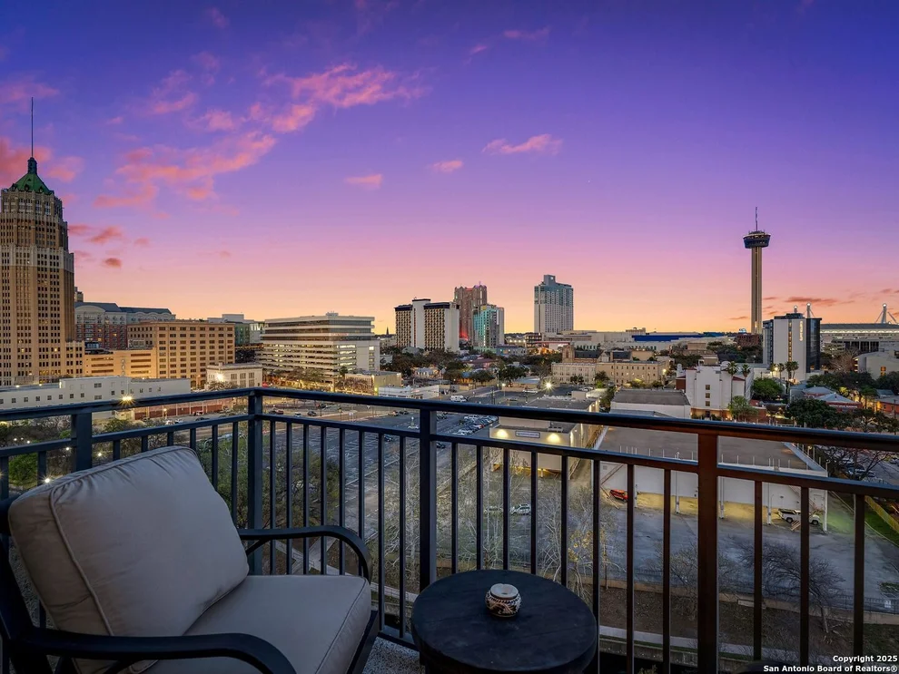 Unit for sale at 230 Dwyer Ave, San Antonio, TX 78204