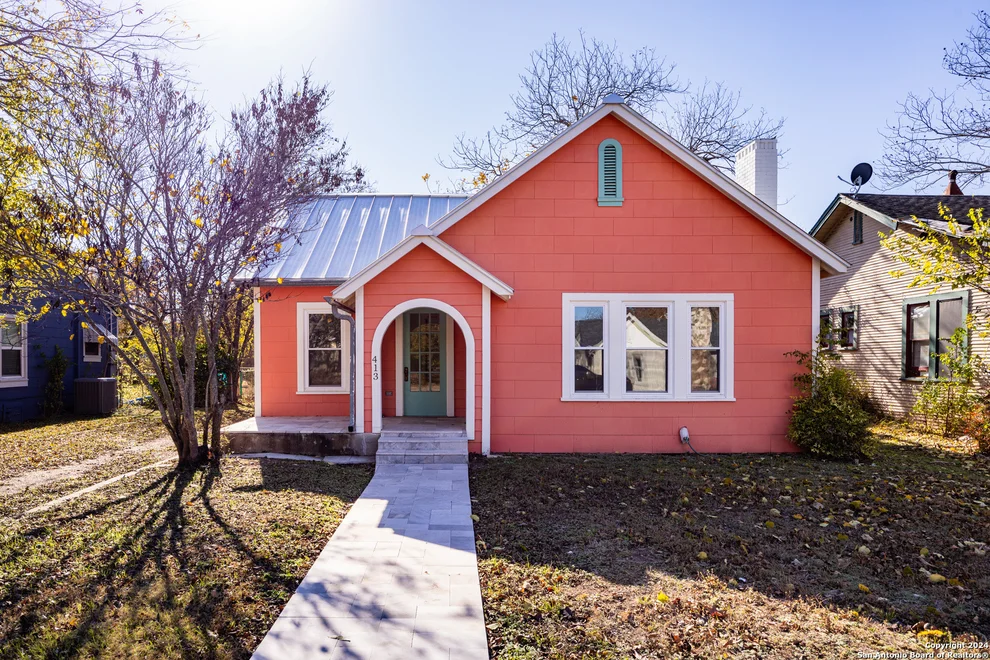 Unit for sale at 413 W Water St, Kerrville, TX 78028