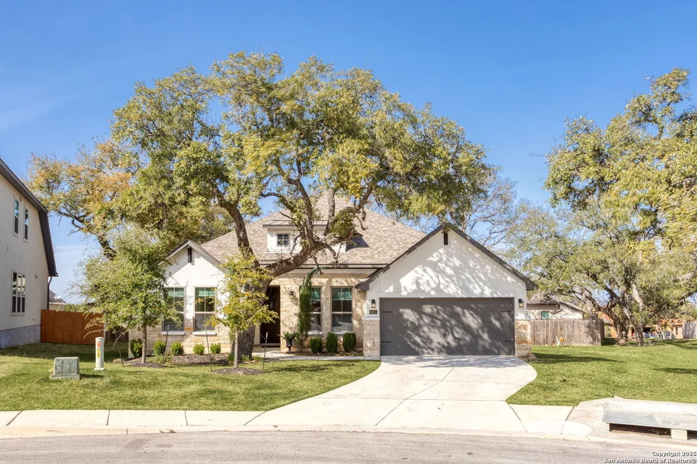 Unit for sale at 8911 Bellacor Ridge, Boerne, TX 78015