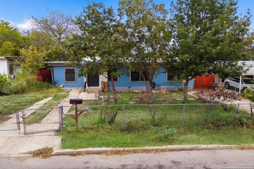 Unit for sale at 243 W Palfrey, San Antonio, TX 78223