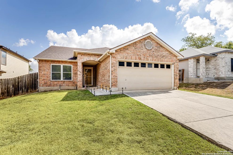 Unit for sale at 13527 Auburn Oaks, San Antonio, TX 78247