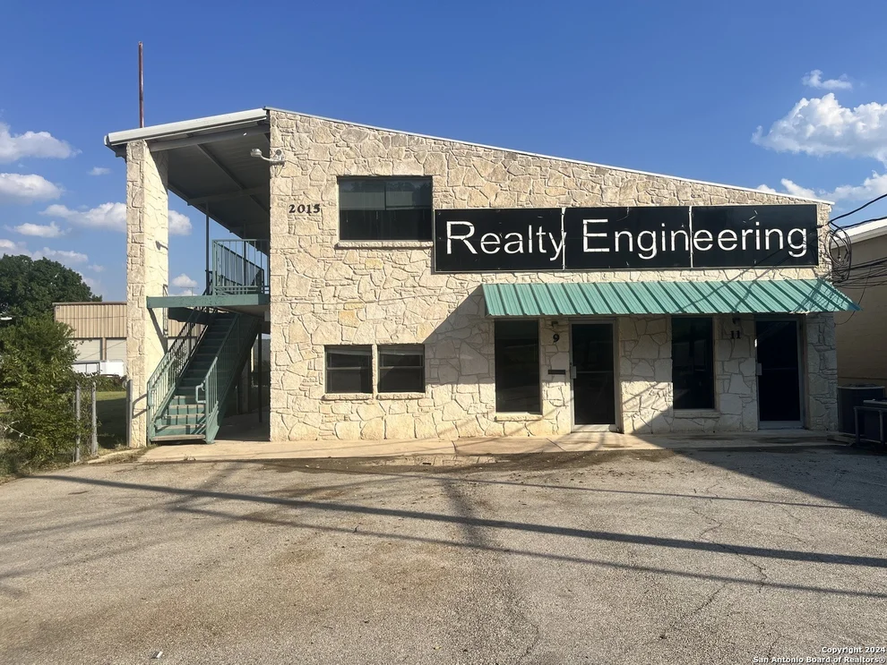 Unit for sale at 2015 FM 2673, Canyon Lake, TX 78133