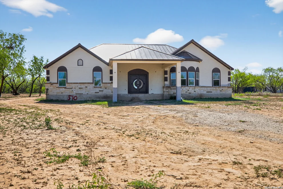 Unit for sale at 510 HIGH MDW, Lytle, TX 78052