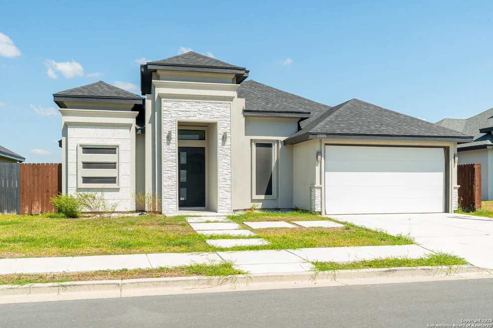 Unit for sale at 1505 E Encino, Pharr, TX 78577