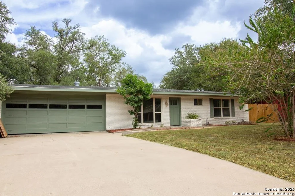 Unit for sale at 905 E Inez, Beeville, TX 78102