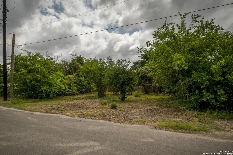 Unit for sale at 609 Meerscheidt, San Antonio, TX 78210