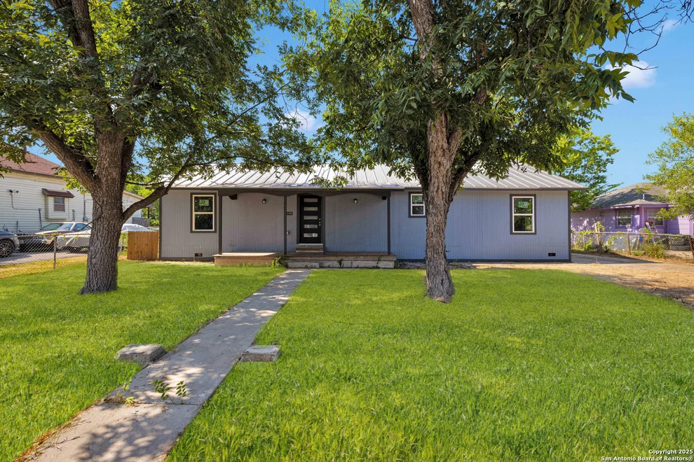 Unit for sale at 1126 W Lullwood, San Antonio, TX 78201