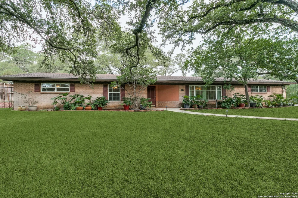 Unit for sale at 211 caladium, Castle Hills, TX 78213