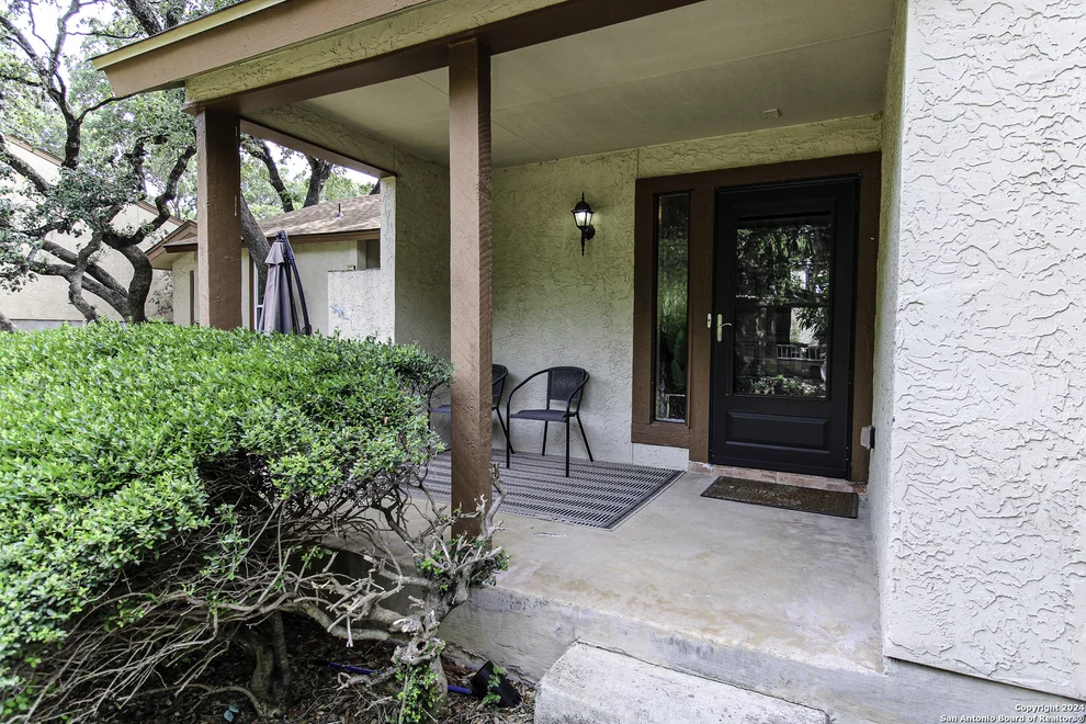 Unit for sale at 16305 Avenida Del Luna, San Antonio, TX 78232
