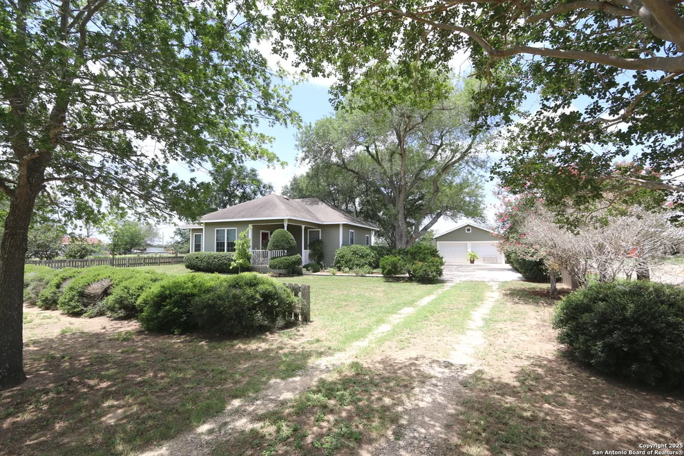 Unit for sale at 6359 Cooksey Rd, Adkins, TX 78101