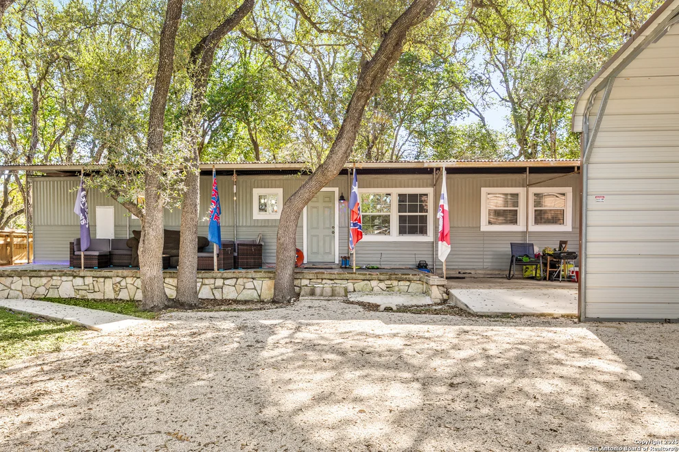 Unit for sale at 425 Dreamland, Canyon Lake, TX 78133