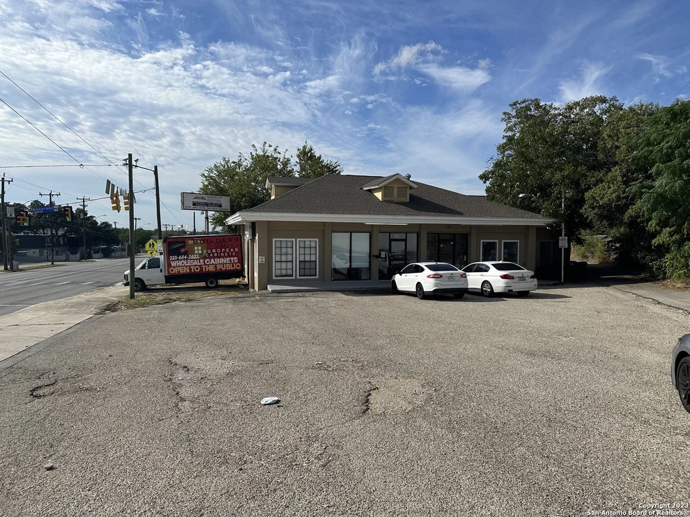 Unit for sale at 4631 Vance Jackson Rd, San Antonio, TX 78230