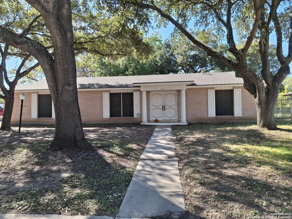 Unit for sale at 3601 Vinecrest, Kirby, TX 78219