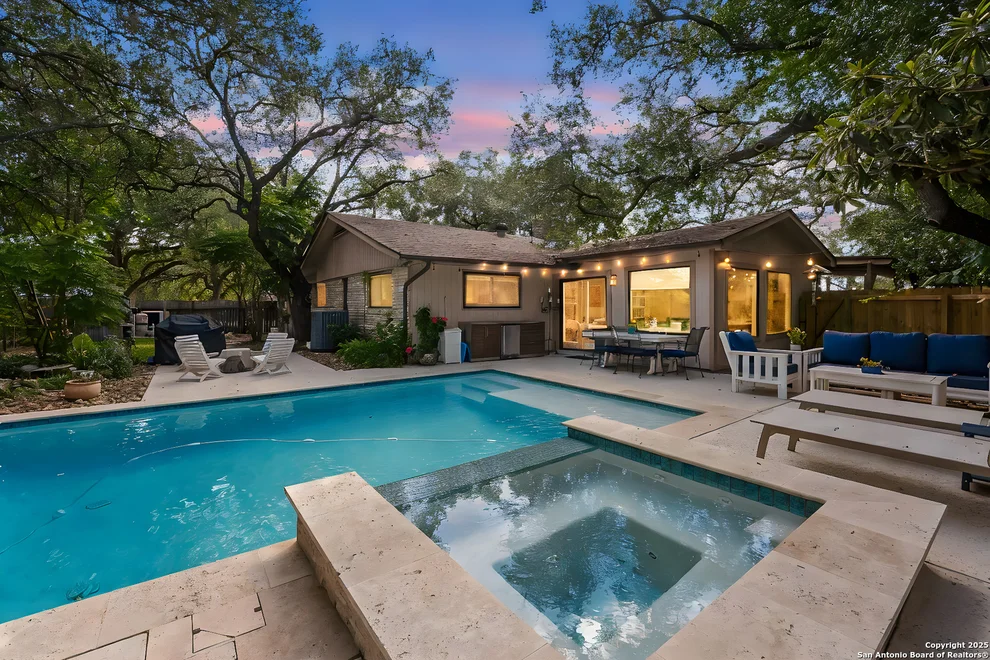 Unit for sale at 525 Fleetwood, Hollywood Park, TX 78232