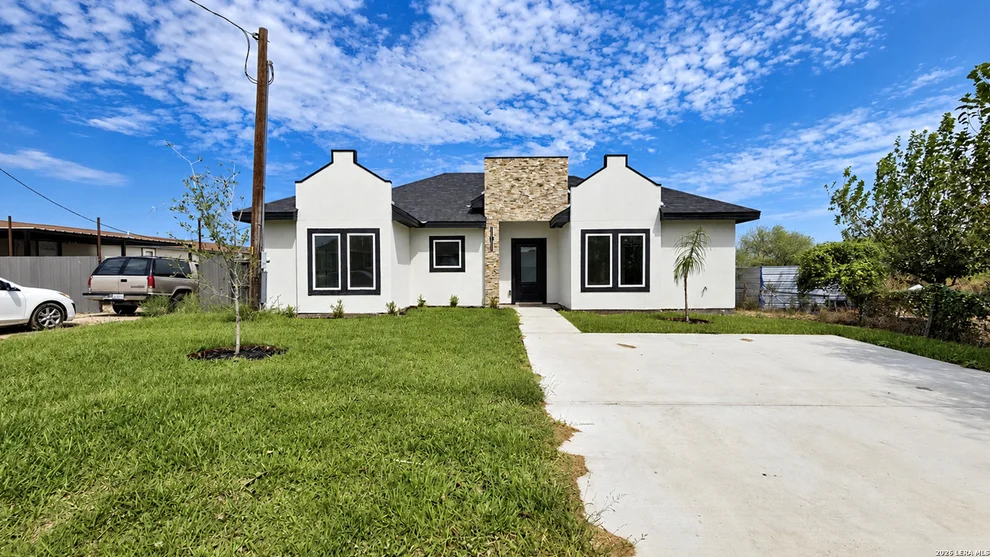 Unit for sale at 260 Park St., Eagle Pass, TX 78852