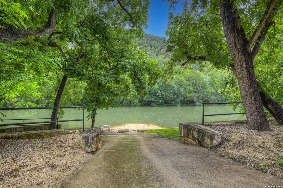 Unit for sale at 186 River Villas Ct, New Braunfels, TX 78132