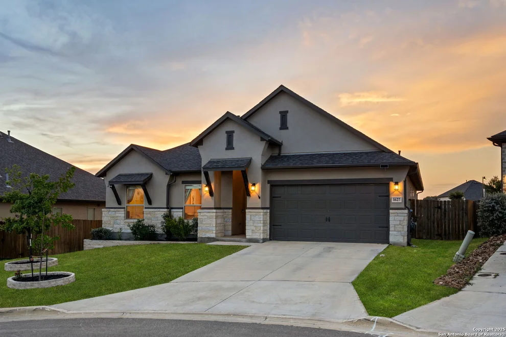 Unit for sale at 1627 Folk Victorian, New Braunfels, TX 78132