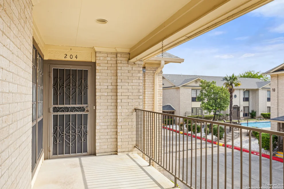 Unit for sale at 165 W Rampart, San Antonio, TX 78216