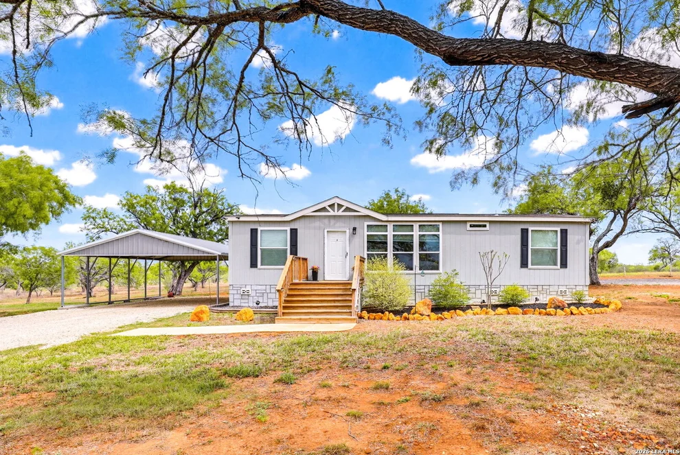 Unit for sale at 126 COUNTY ROAD 157, Floresville, TX 78114
